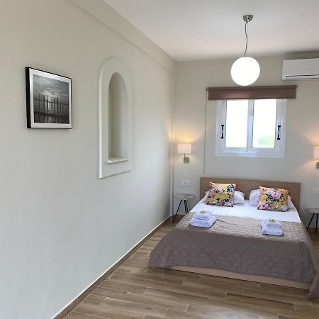 Porto Giardino Apartments Kypseli Bagian luar foto