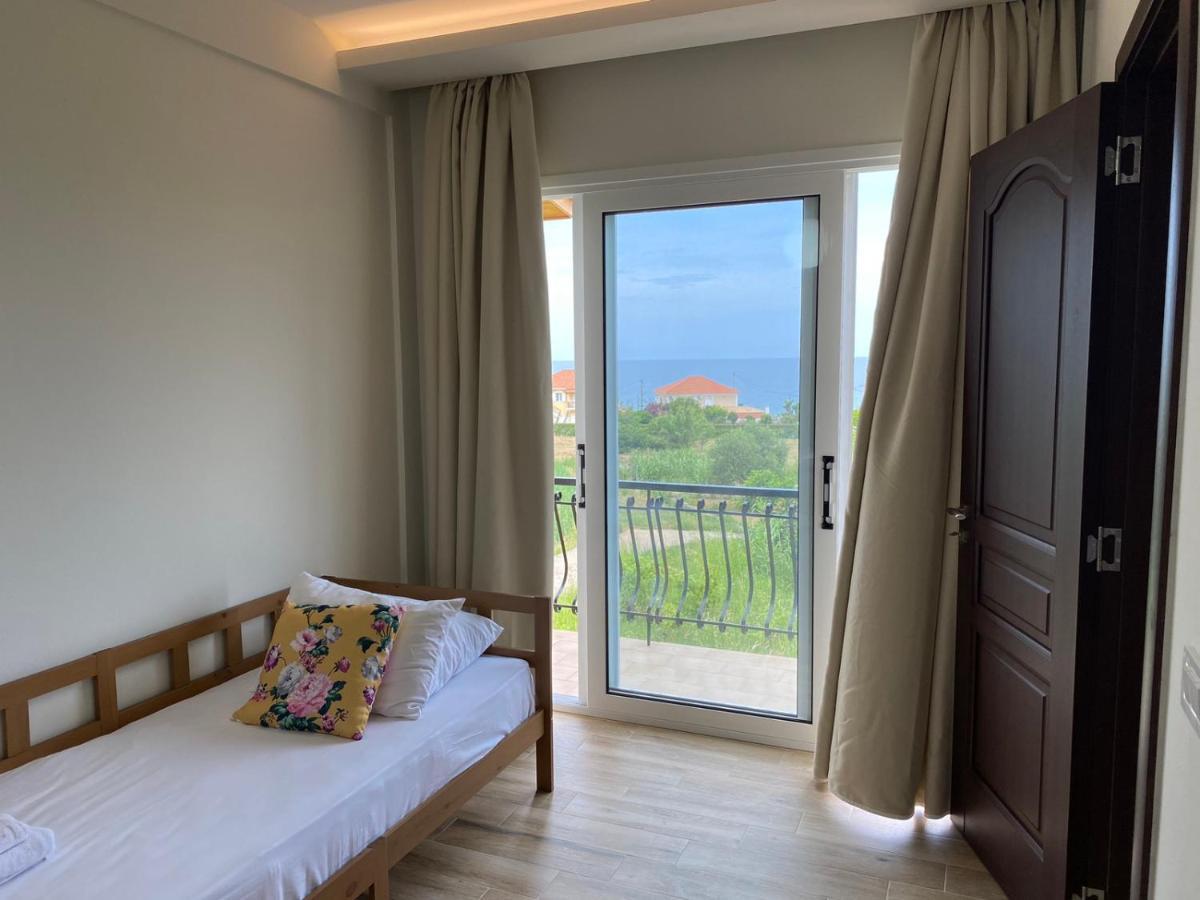 Porto Giardino Apartments Kypseli Bagian luar foto