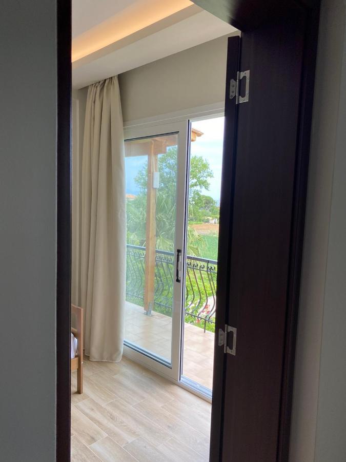 Porto Giardino Apartments Kypseli Bagian luar foto