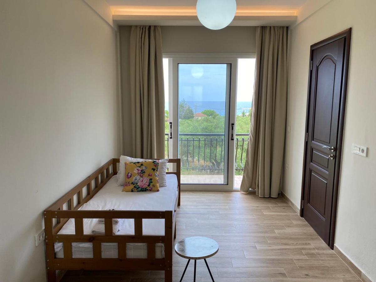 Porto Giardino Apartments Kypseli Bagian luar foto