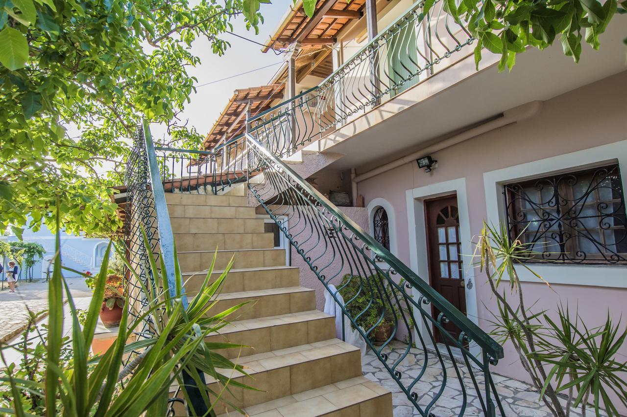 Porto Giardino Apartments Kypseli Bagian luar foto