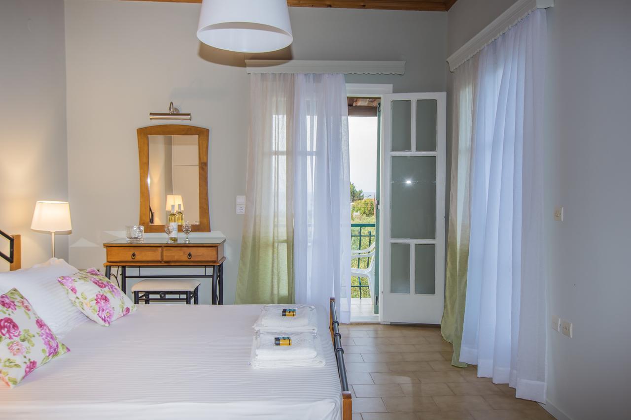 Porto Giardino Apartments Kypseli Bagian luar foto