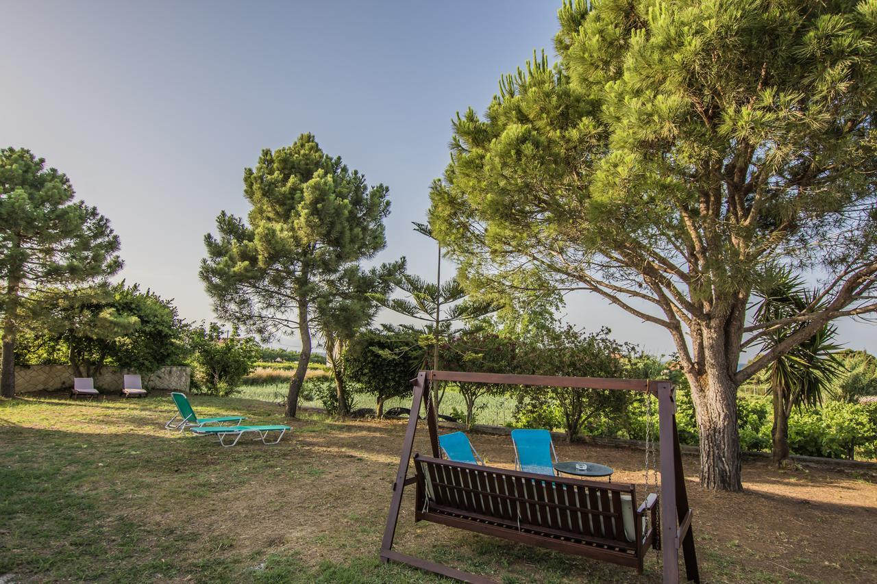 Porto Giardino Apartments Kypseli Bagian luar foto